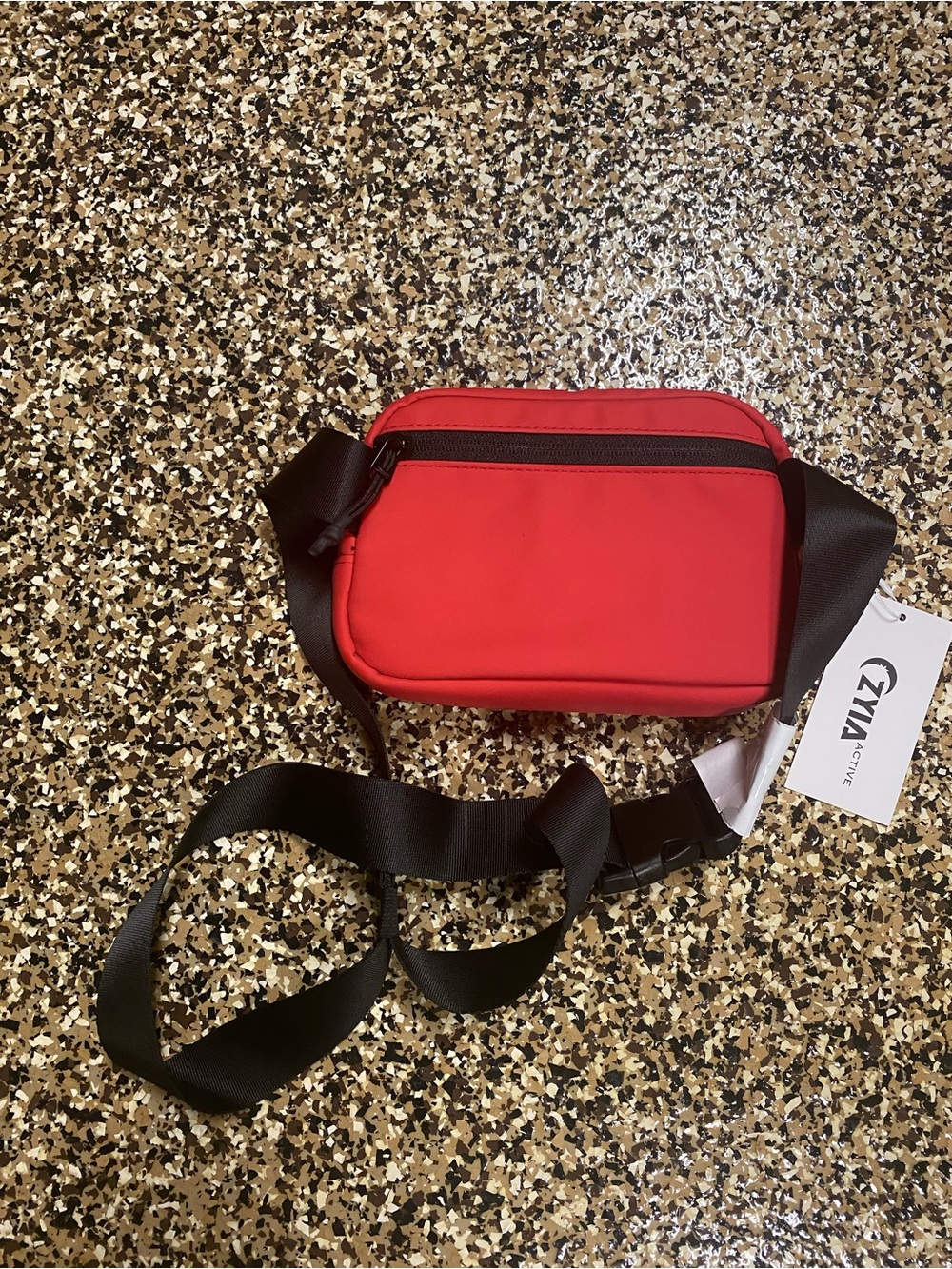 ZYIA Active USA Red Sling Bag
Red new